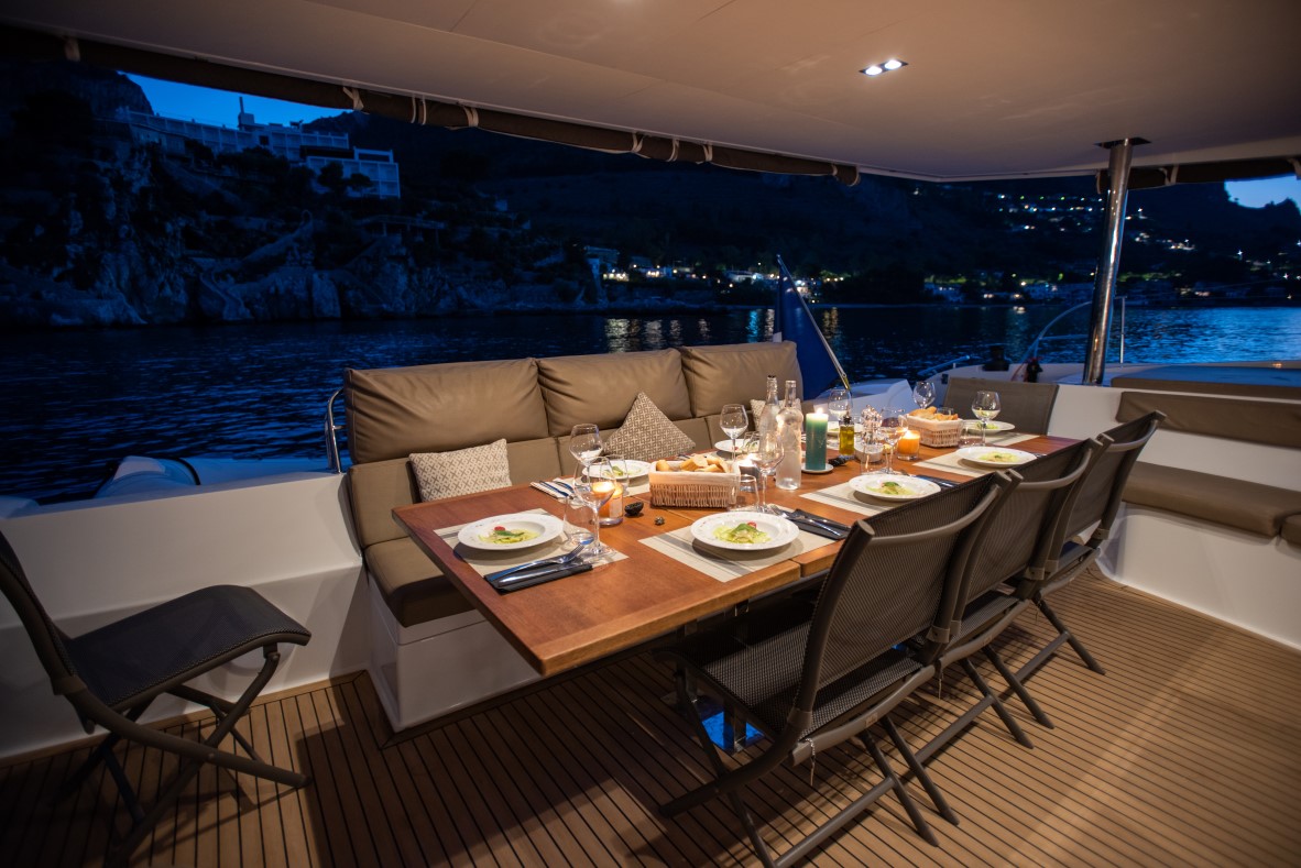Catamaran Victoria 67 Fountaine Pajot Prix de vente : 1 660 000 € 