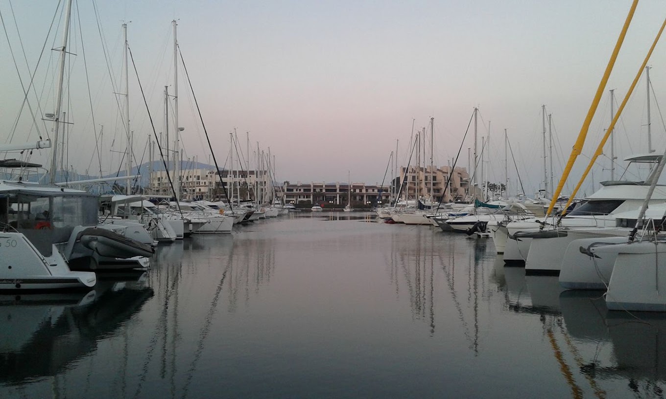 Berth rental in the Gulf of Saint-Tropez