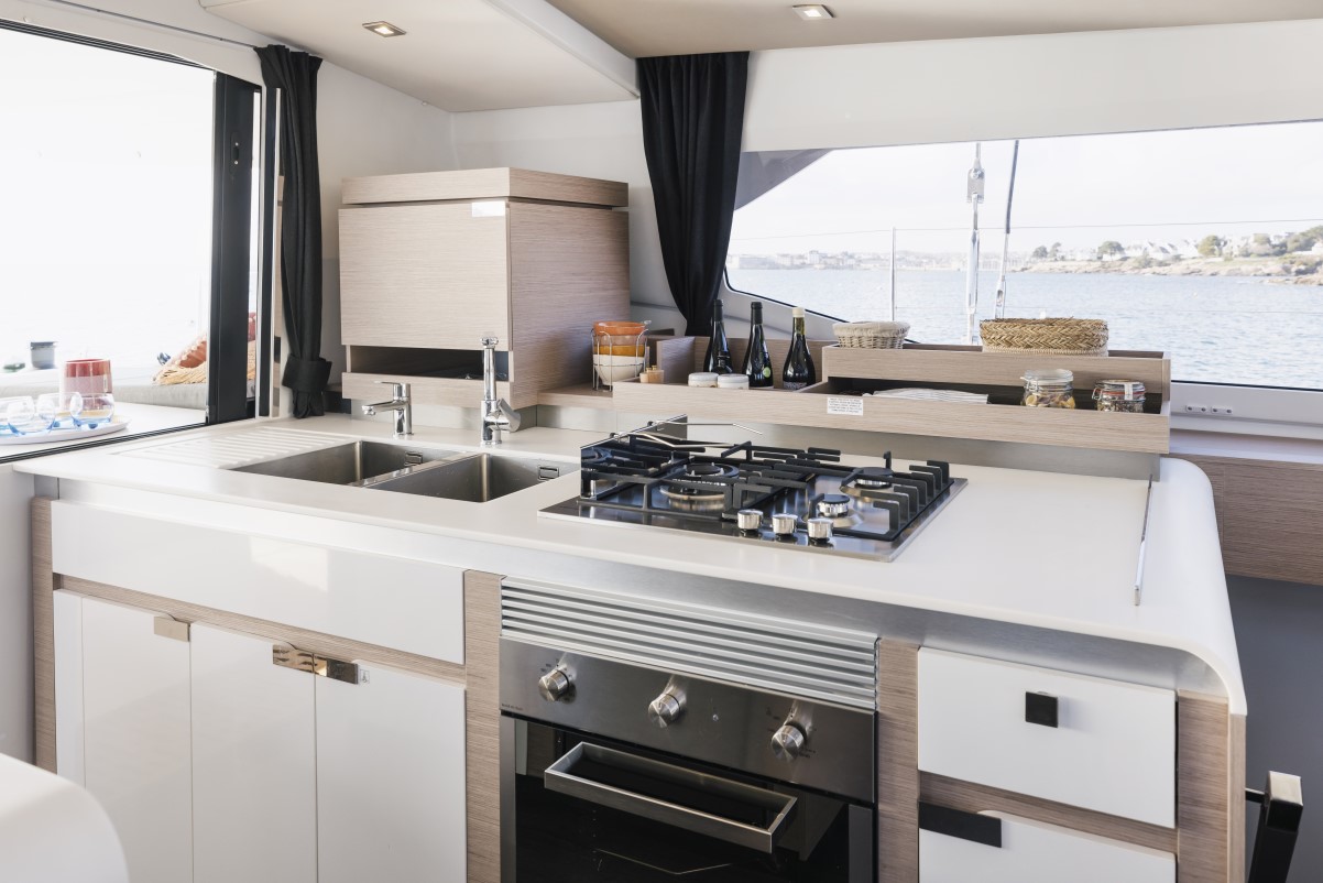 Catamaran Fountaine Pajot AURA 51