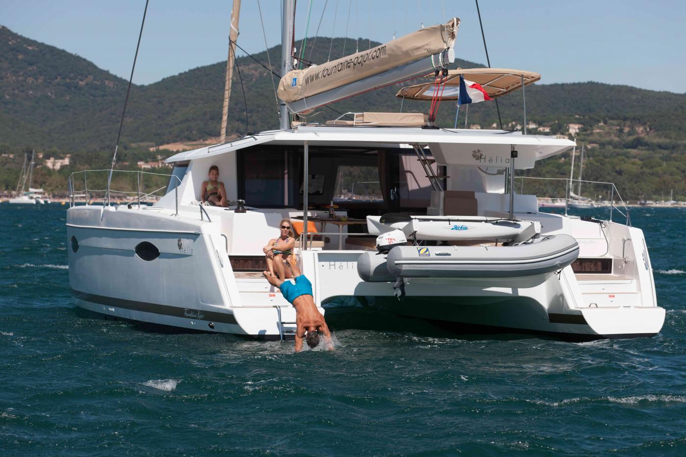 Multihull sailboat charter Hélia 44 Gulf of Saint-Tropez