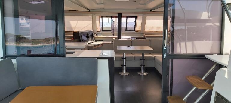 Sailing catamaran ASTREA 42 Fountaine Pajot Price 420 000 € TTC